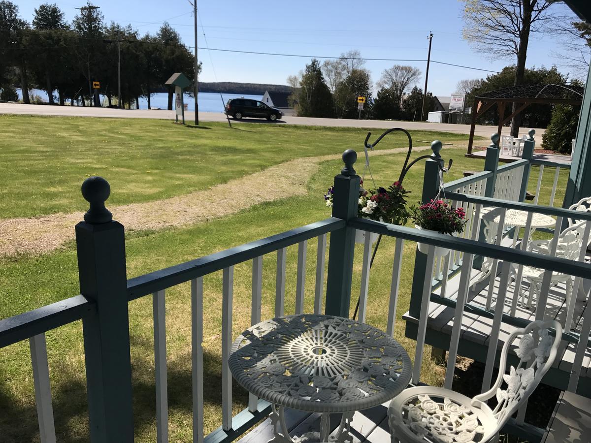 Gills Rock Harbor Light Inn מראה חיצוני תמונה